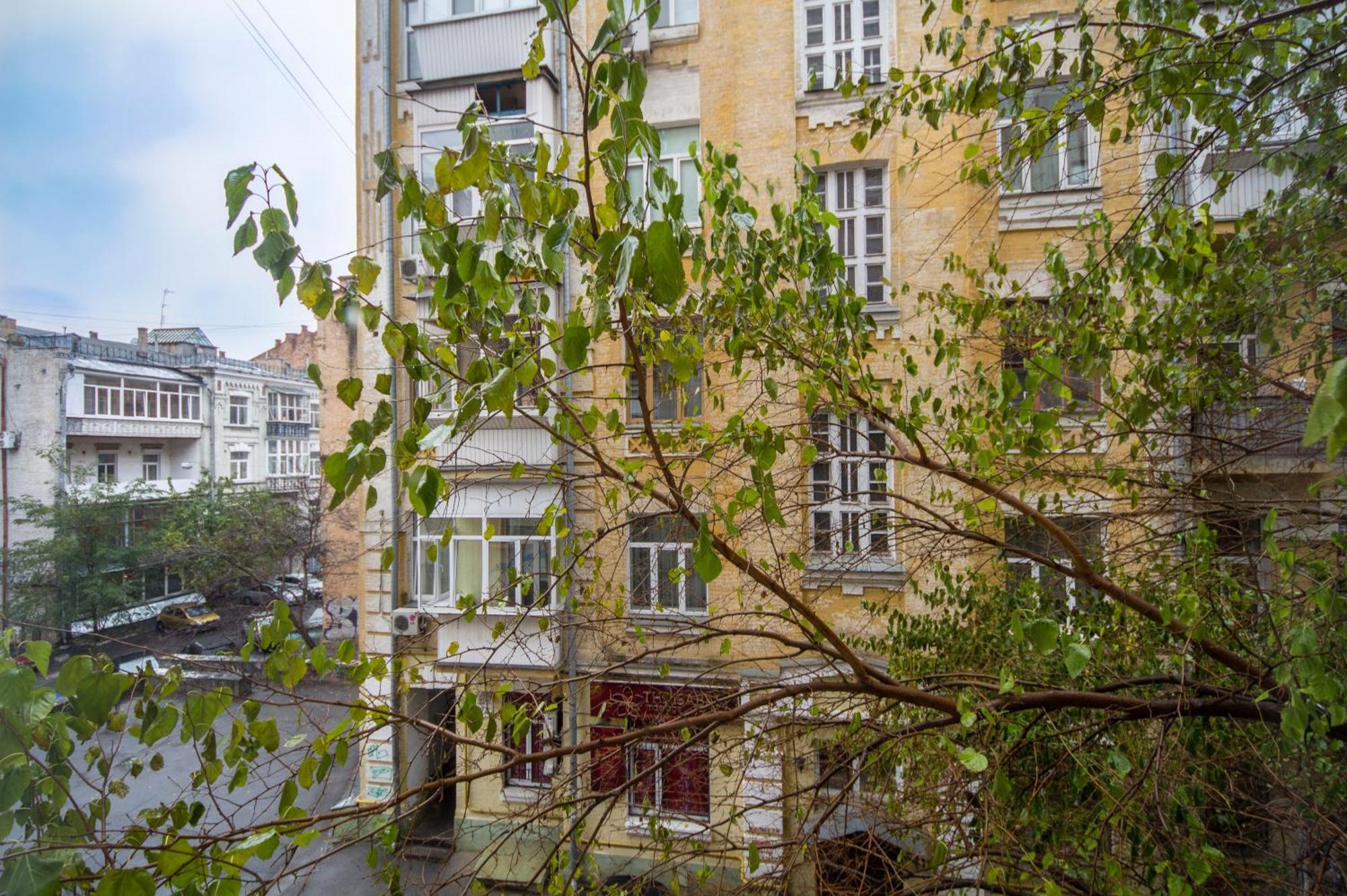 Apartments On Antonovycha Kyiv Room photo